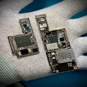 Reparatie iPhone XS Max � Salvare de date