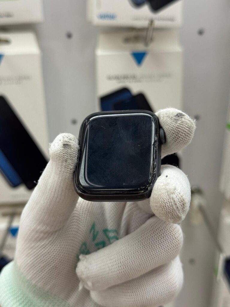 schimbare sticla apple watch seria 7